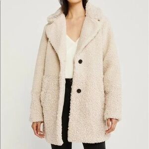 Abercrombie & Fitch Off-White Teddy Jacket
